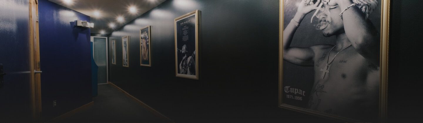 Why Choose Us background Image